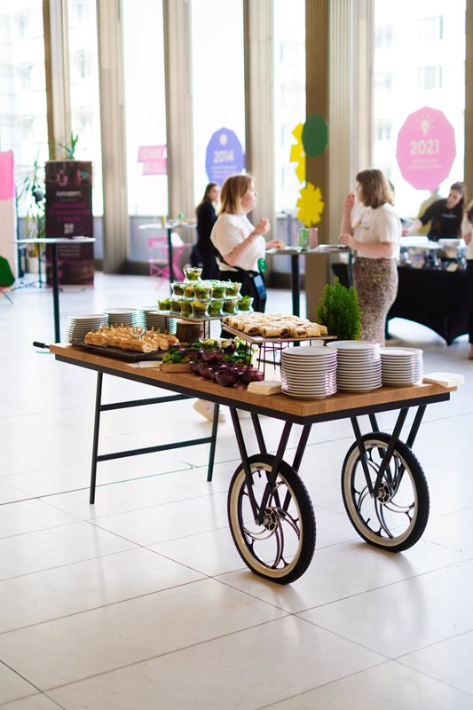 Konference #holkyzmarketingu