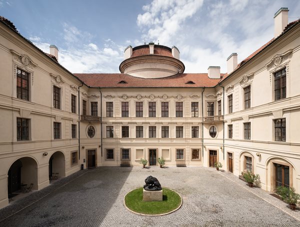 Šternberský palác